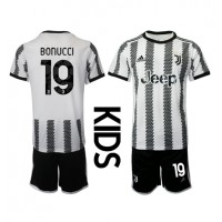 Juventus Leonardo Bonucci #19 Fußballbekleidung Heimtrikot Kinder 2022-23 Kurzarm (+ kurze hosen)